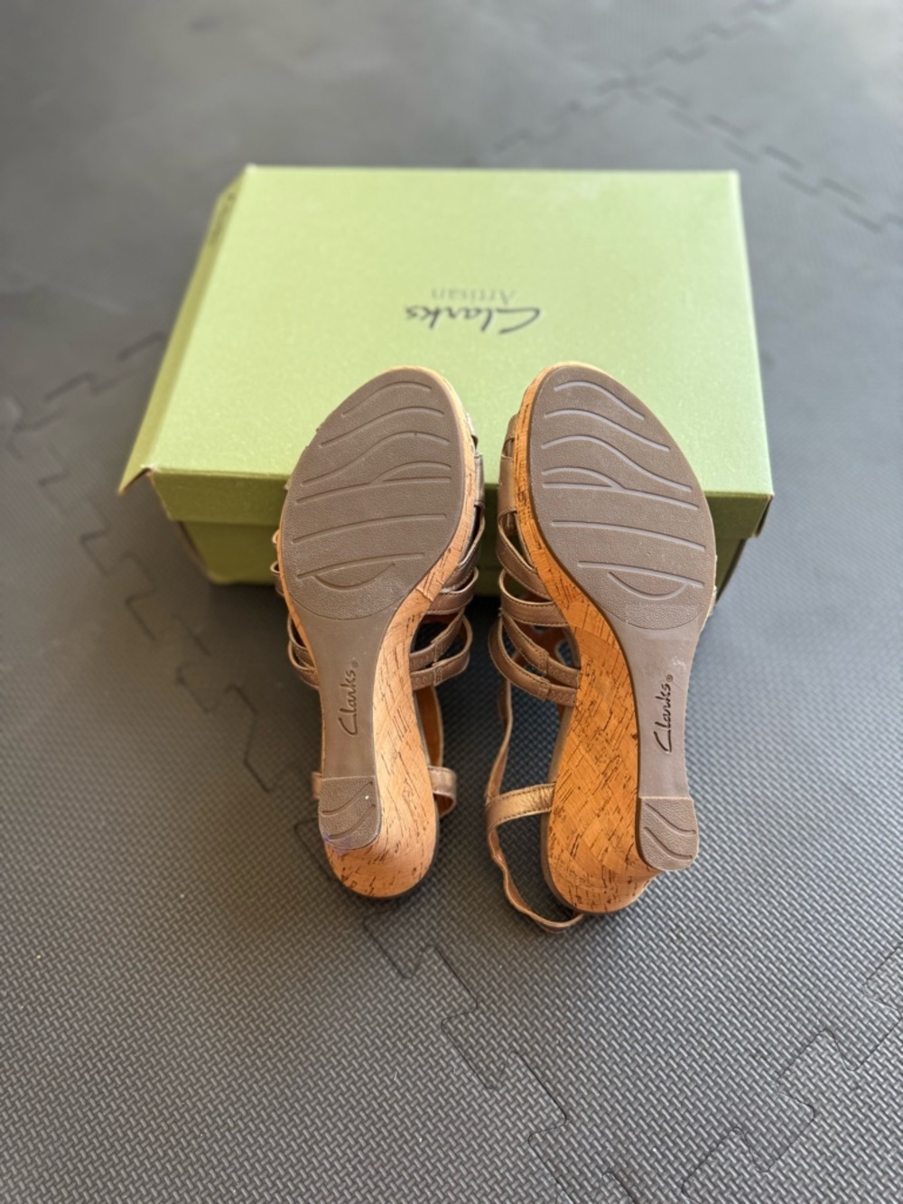 Clarks Wedge Heels 9.5 - Picture 3 of 5